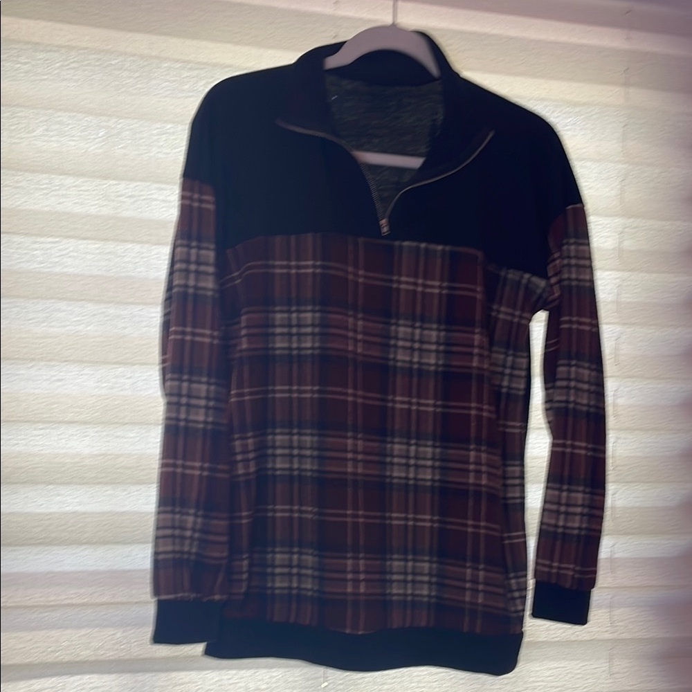 Women’s Black and Red Plaid Sweater